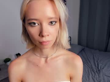 girl
        rays_of_radiance cam image #2999133