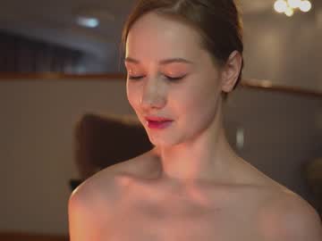 girl
        purefection_ cam image #2127803