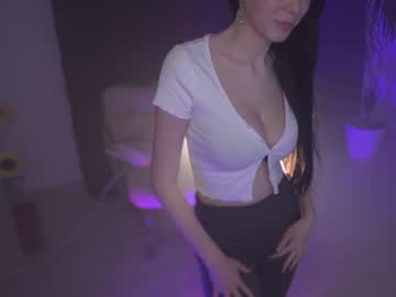 girl
        sophia_lean cam image #1061939