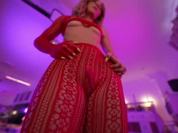 girl
        hannahjames710 cam image #1001640