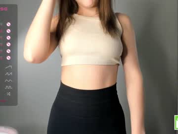 girl
        brittcubitt cam image #2528001