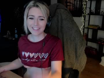 girl
        kimilee22 cam image #1217707