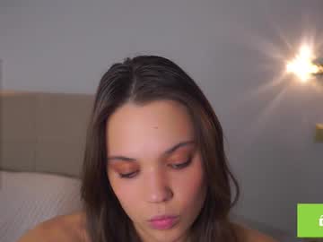 girl
        fannyedger cam image #4512757