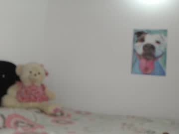 girl
        merlina_adamms cam image #516235