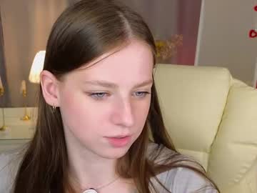 girl
        dolce_moments cam image #4560226