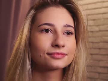girl
        ameliajasmina cam image #1990534