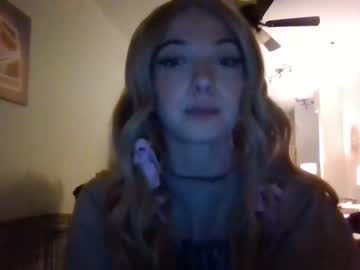 girl
        angelgrl444 cam image #2274513