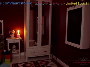 girl
        laurenbrite cam image #1675126