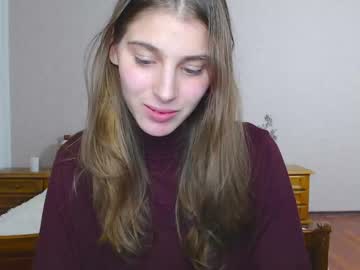 girl
        little_kitt1y_ cam image #1836455