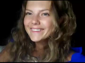 girl
        kosmickate cam image #196584