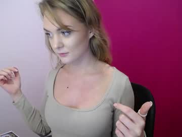 girl
        melanie_pure cam image #428506