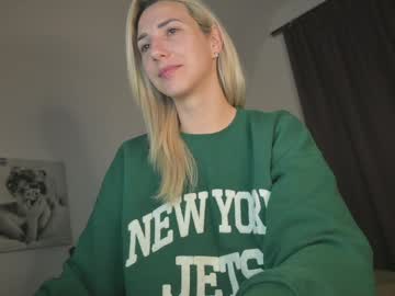 girl
        allayah cam image #3671359