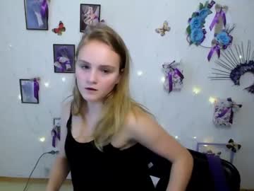 girl
        shy_cute_emma_ cam image #78025