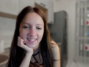 girl
        tadammary cam image #1802553