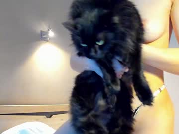 girl
        _meganmeow_ cam image #661957