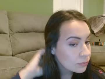 girl
        friskyforager cam image #307771
