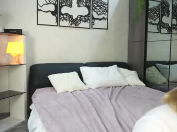 girl
        pollycilley cam image #3266258