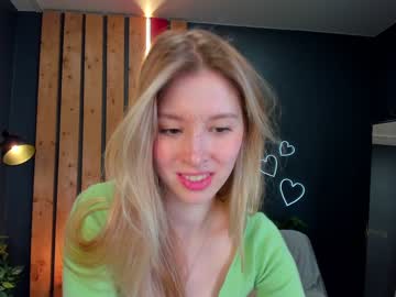 girl
        milablush cam image #2175198