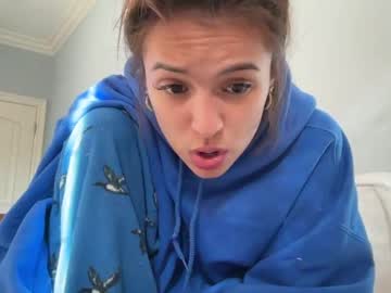 girl
        selenarae cam image #2998973
