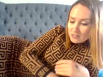 girl
        eatmypie69 cam image #1860153