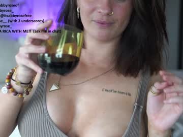 couple
        itsabbyrose_ cam image #2707444