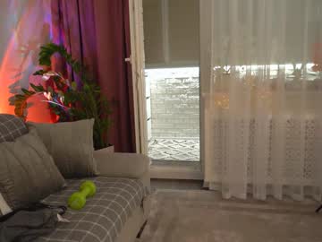 girl
        sweety_rinushka_ cam image #2309307