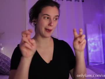 girl
        onlyems23 cam image #2680231