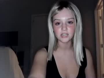 girl
        rubylanee cam image #2502735