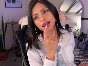 girl
        sweet_littleee cam image #3676900
