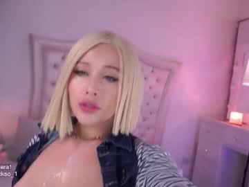 girl
        charlottejackson cam image #4573050