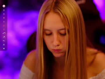 girl
        angeellina cam image #3890627