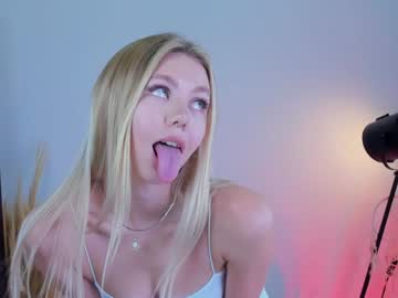 girl
        cassie_palmer cam image #3170194