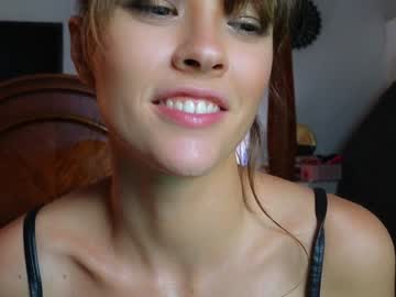 girl
        _demi_dee_ cam image #4205339