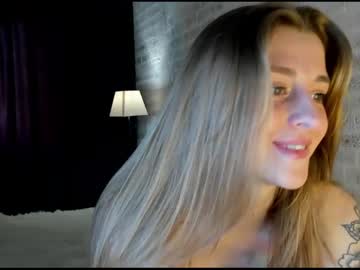 girl
        sophie_crashh cam image #1022504