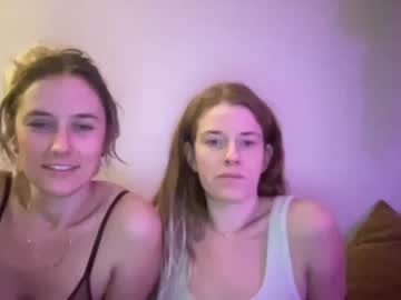 couple
        fartsmommy cam image #287915