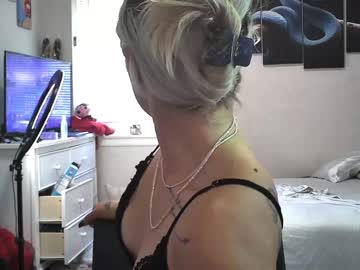 girl
        charlybabyy cam image #975668