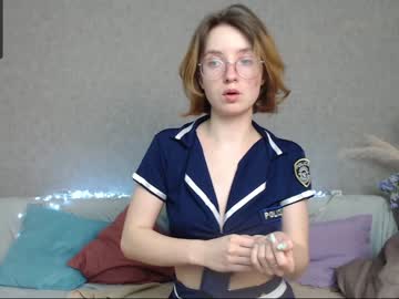 girl
        mary_klaus cam image #658114