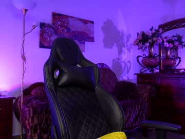 girl
        jessiccaburns cam image #329586