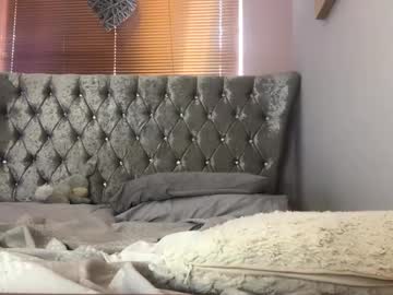 girl
        itsmelolax cam image #3999141