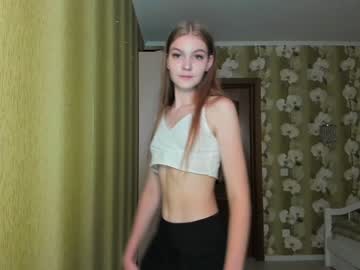 couple
        may__cute cam image #1391211