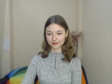girl
        vivien_leight cam image #697941