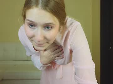 girl
        annikie cam image #1962087