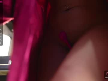 girl
        mary_shiota cam image #3093632
