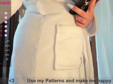 girl
        m1ss_ariana cam image #116011