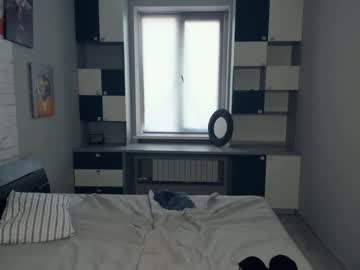 girl Webcam Girls Sex Thressome And Foursome with intoursoui