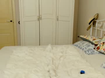 girl
        gracekrueger cam image #1826442