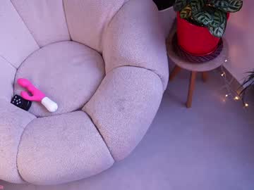 girl
        rebeccastonee cam image #1688884