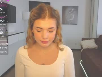 girl
        adri_dream cam image #4346044
