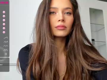 girl
        isia_slay cam image #245400