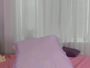 girl
        angelina_new cam image #623192